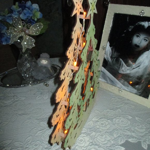 German Collectable Wooden Christmas Tree - Picture 8 of 11